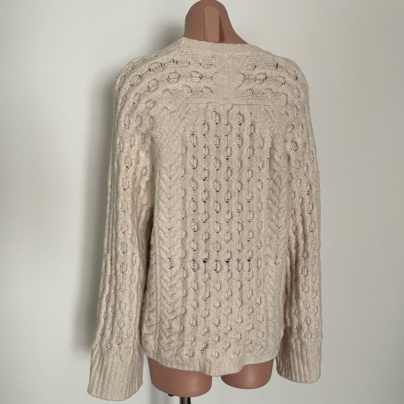 Cotton bouclé cable-knit sweater - Picture 4 of 8